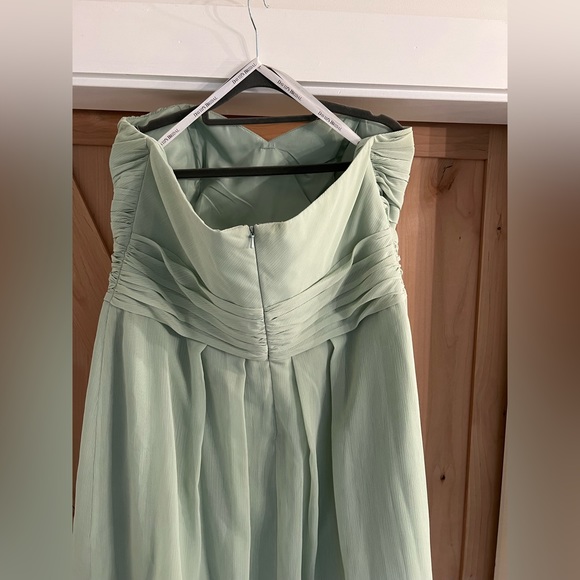 David’s Bridal Strapless Meadow Green Formal Dress Size 16, - Picture 5 of 12